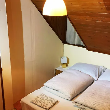 Nocleg ze śniadaniem Koloska Apartmanhaz