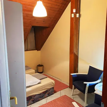 Koloska Apartmanhaz * באלאטונפורד