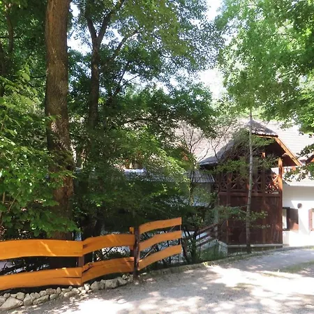 Koloska Apartmanhaz Balatonfured