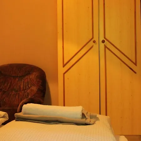 Nocleg ze śniadaniem Koloska Apartmanhaz *