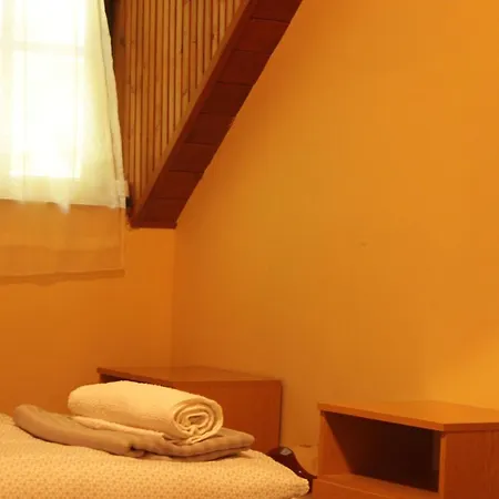 Koloska Apartmanhaz Bed & Breakfast Balatonfured