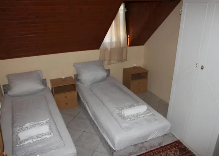 Koloska Apartmanhaz Bed and Breakfast Balatonfüred